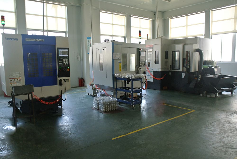 RCH  Прецизност  Машини  Co.,  ООД
